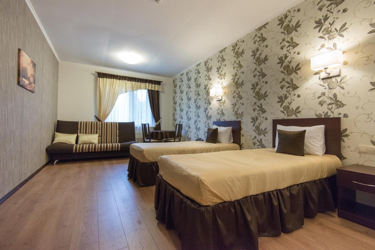 Country Club Festivalny Hotel Rakaw Bagian luar foto