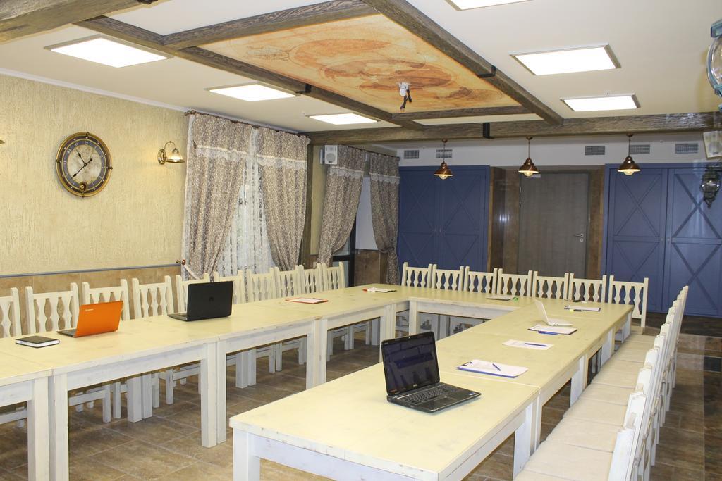 Country Club Festivalny Hotel Rakaw Bagian luar foto